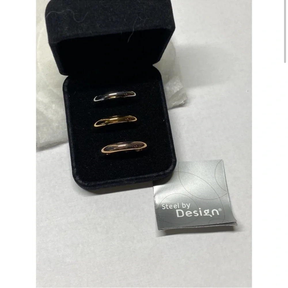 Silver and Gold Textured Rings Collection - Picture 2 of 3